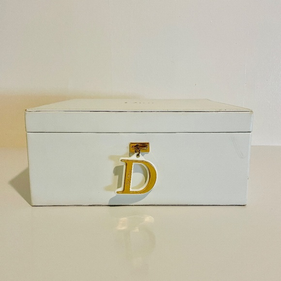 Christian Dior Parfums White Faux Leather "D" Charm Empty Storage Gift Box - Picture 3 of 16